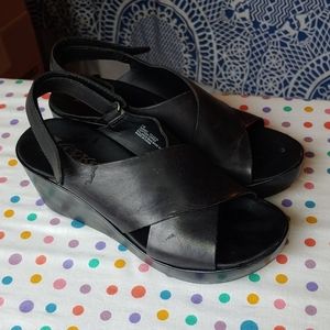 Korks black wedge sandals